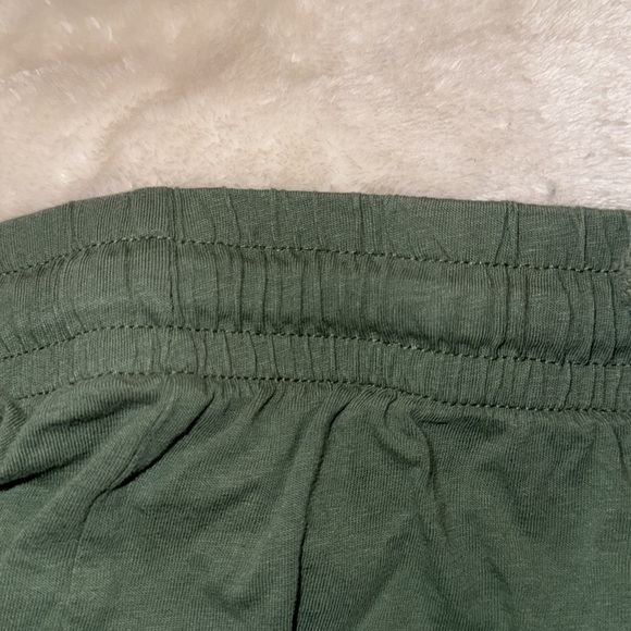 PRIMARK Army green shorts - Picture 5 of 5